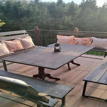 Ferienhaus Half Of A Home, Huge Garden, Pond Szymbark (Pomerania)