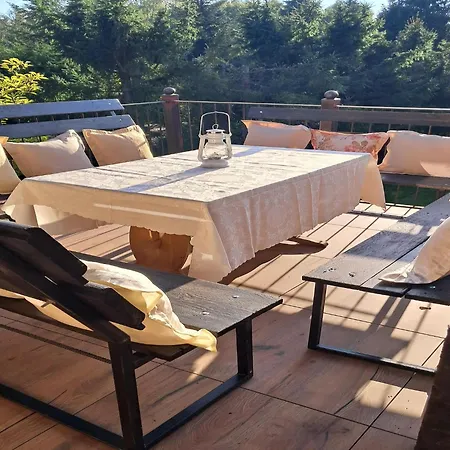 Half Of A Home, Huge Garden, Pond Ferienhaus