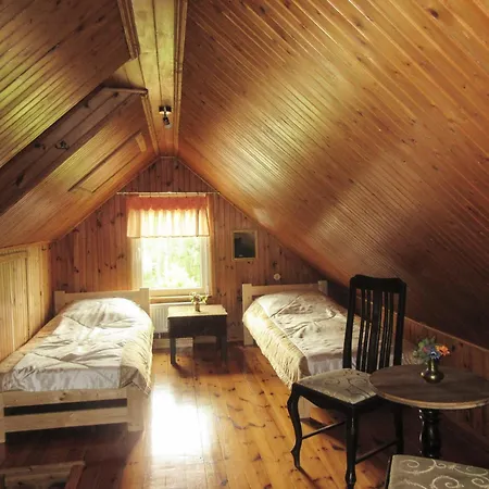 Half Of A Home, Huge Garden, Pond Ferienhaus *