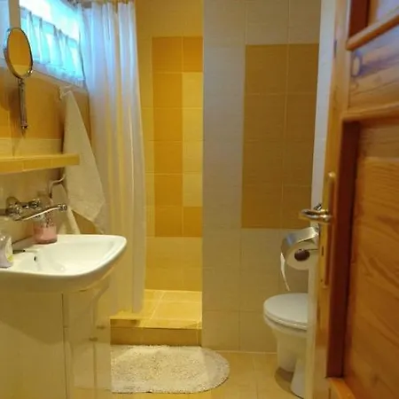 Half Of A Home, Huge Garden, Pond *