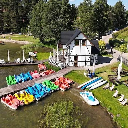 Half Of A Home, Huge Garden, Pond Ferienhaus *