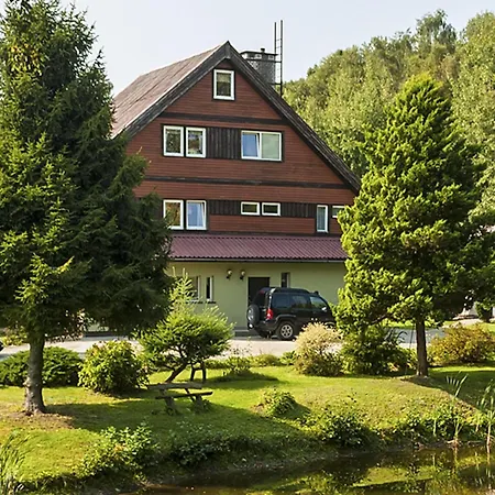 Half Of A Home, Huge Garden, Pond Holiday home