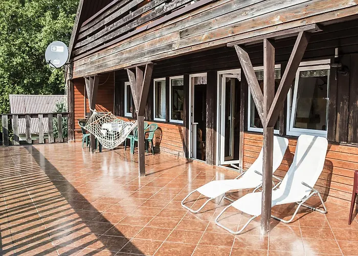 度假居 Half Of A Home, Huge Garden, Pond *