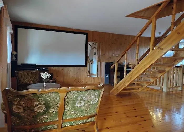 Half Of A Home, Huge Garden, Pond 兹姆巴克