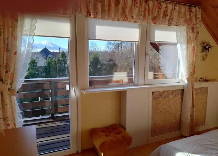 度假居 Half Of A Home, Huge Garden, Pond 兹姆巴克