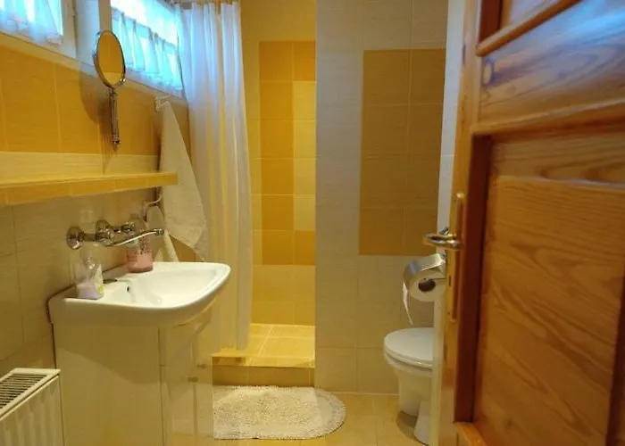 Half Of A Home, Huge Garden, Pond *