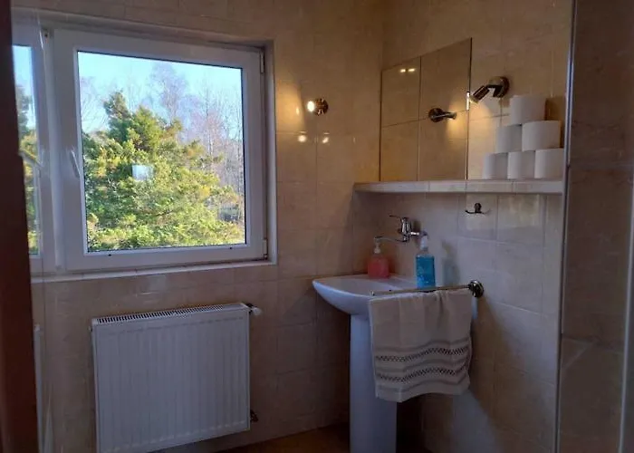 度假居 Half Of A Home, Huge Garden, Pond *